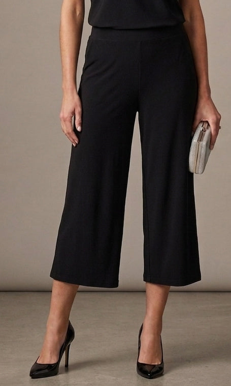 Pull-On Wide Leg Crop Pant