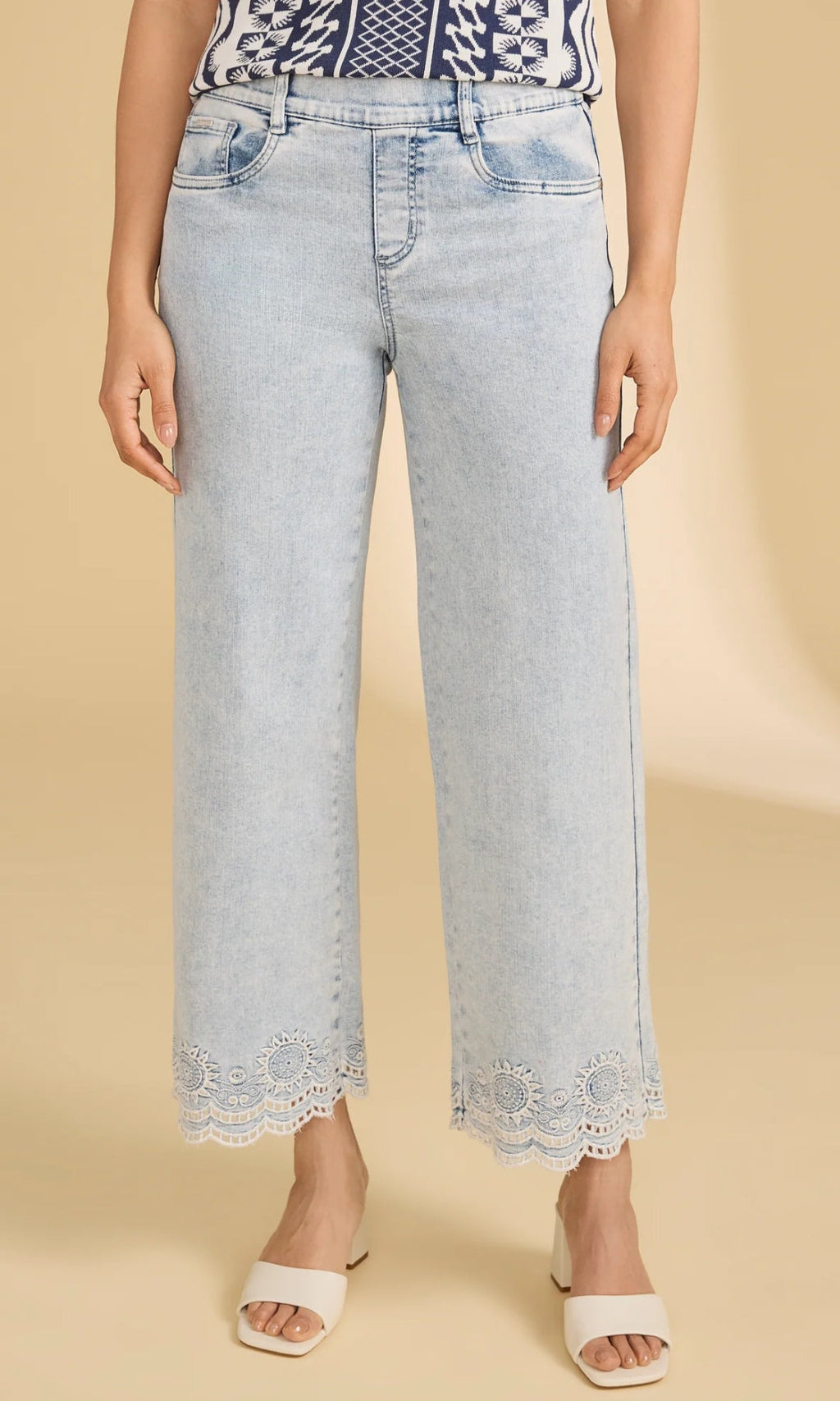 Scalloped Hem Crop Jean
