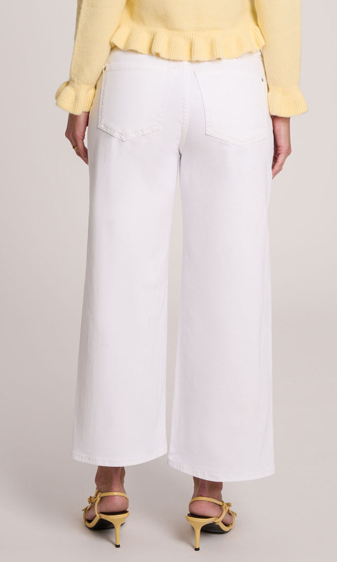 Cropped Wide Leg Jean