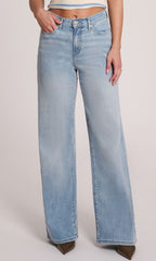 Relaxed Wide Leg Jean