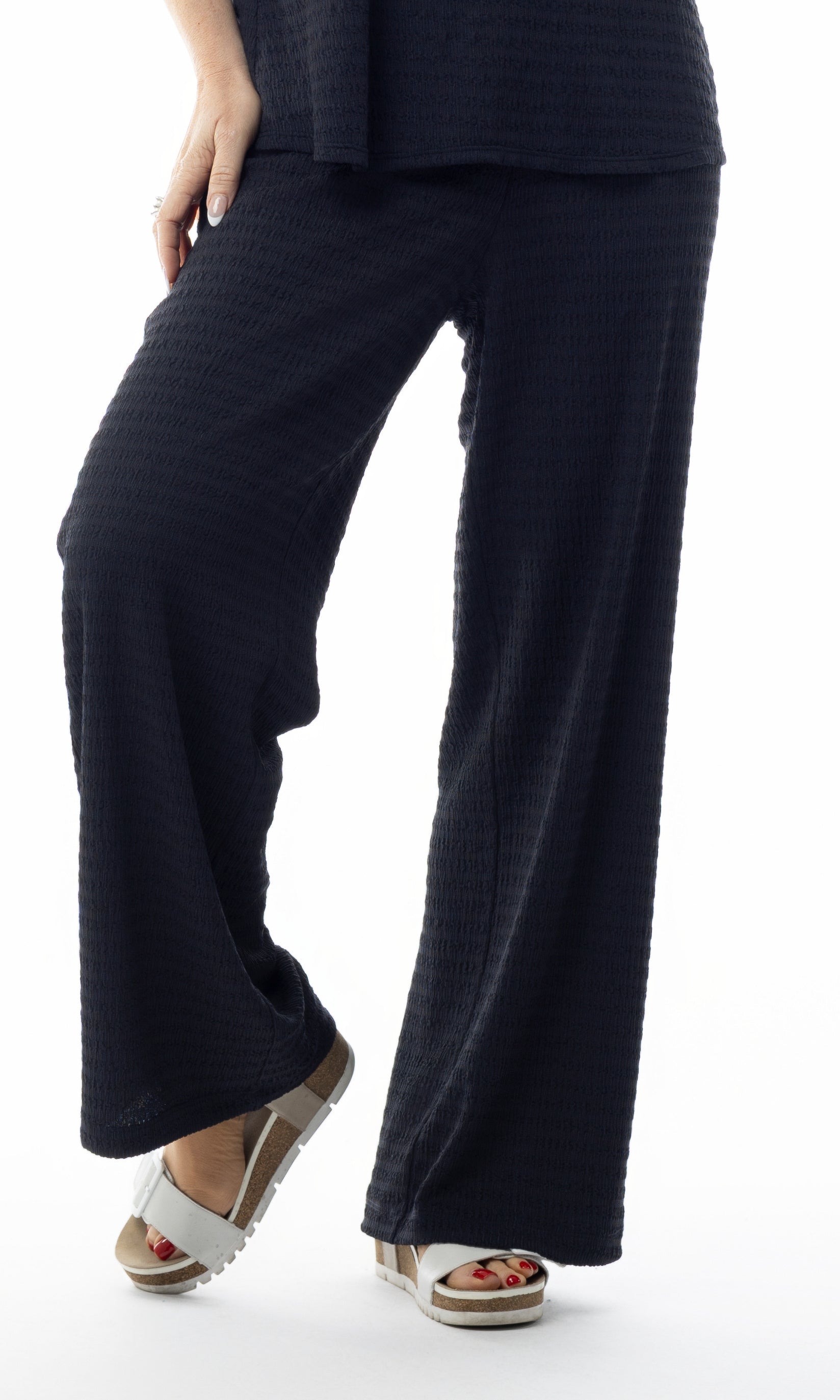Textured Wide Leg Pull-On Pants