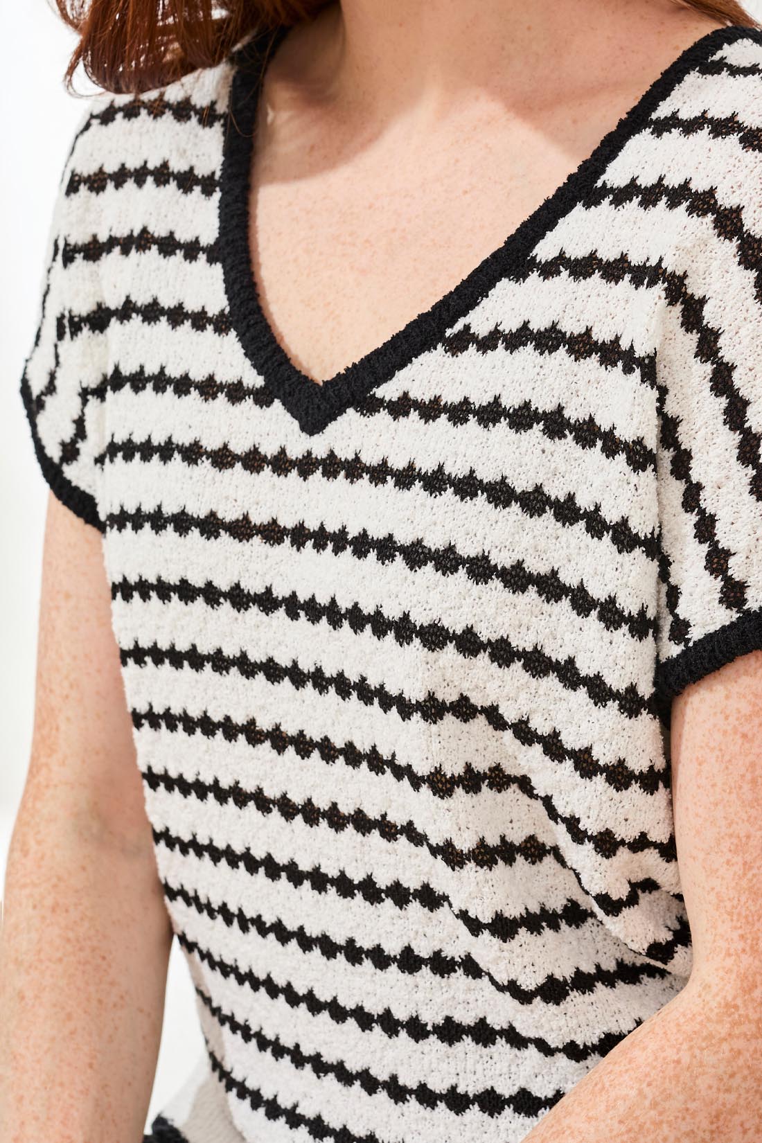 Textured Stripe V-Neck Short Sleeve Knit Top